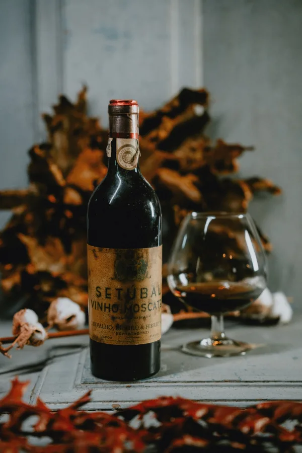 Carvalho, Ribeiro & Ferreira - Vinho Moscatel de Setúbal