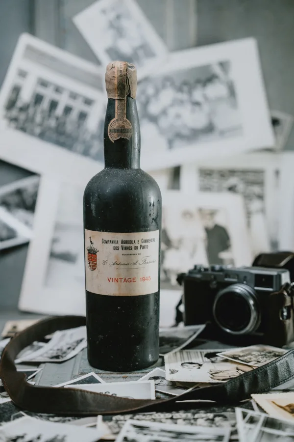 Comp. Agrícola e Comercial dos Vinhos do Porto - Vintage 1945