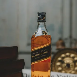Johnnie Walker - Black Label Old Scotch Whisky