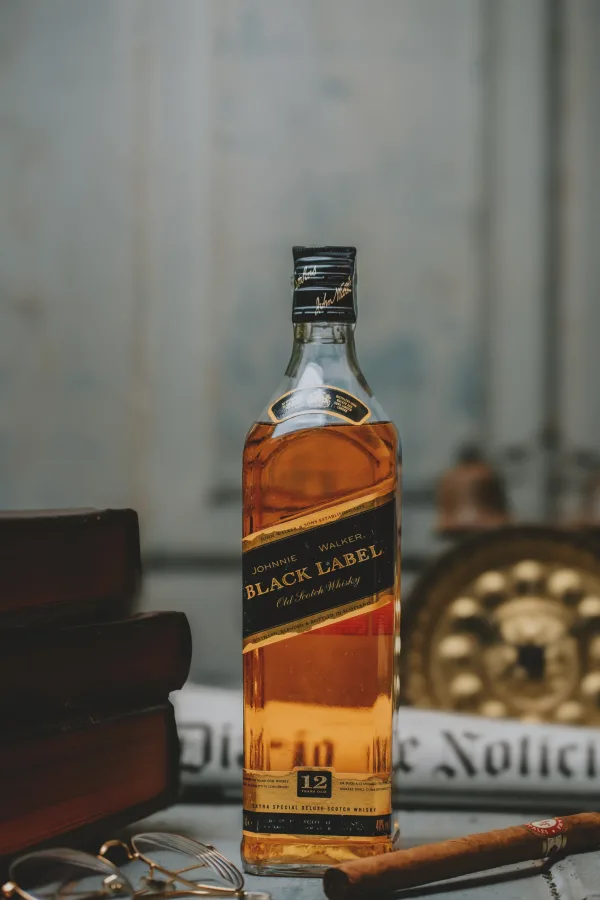 Johnnie Walker - Black Label Old Scotch Whisky